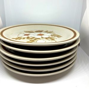 Mountain Wood Stoneware Bread and Butter Plate set